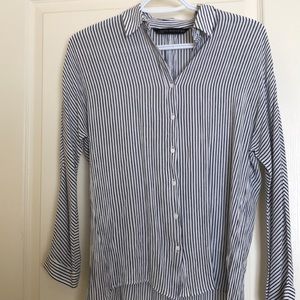 Blouse lignée blanche et bleu marine